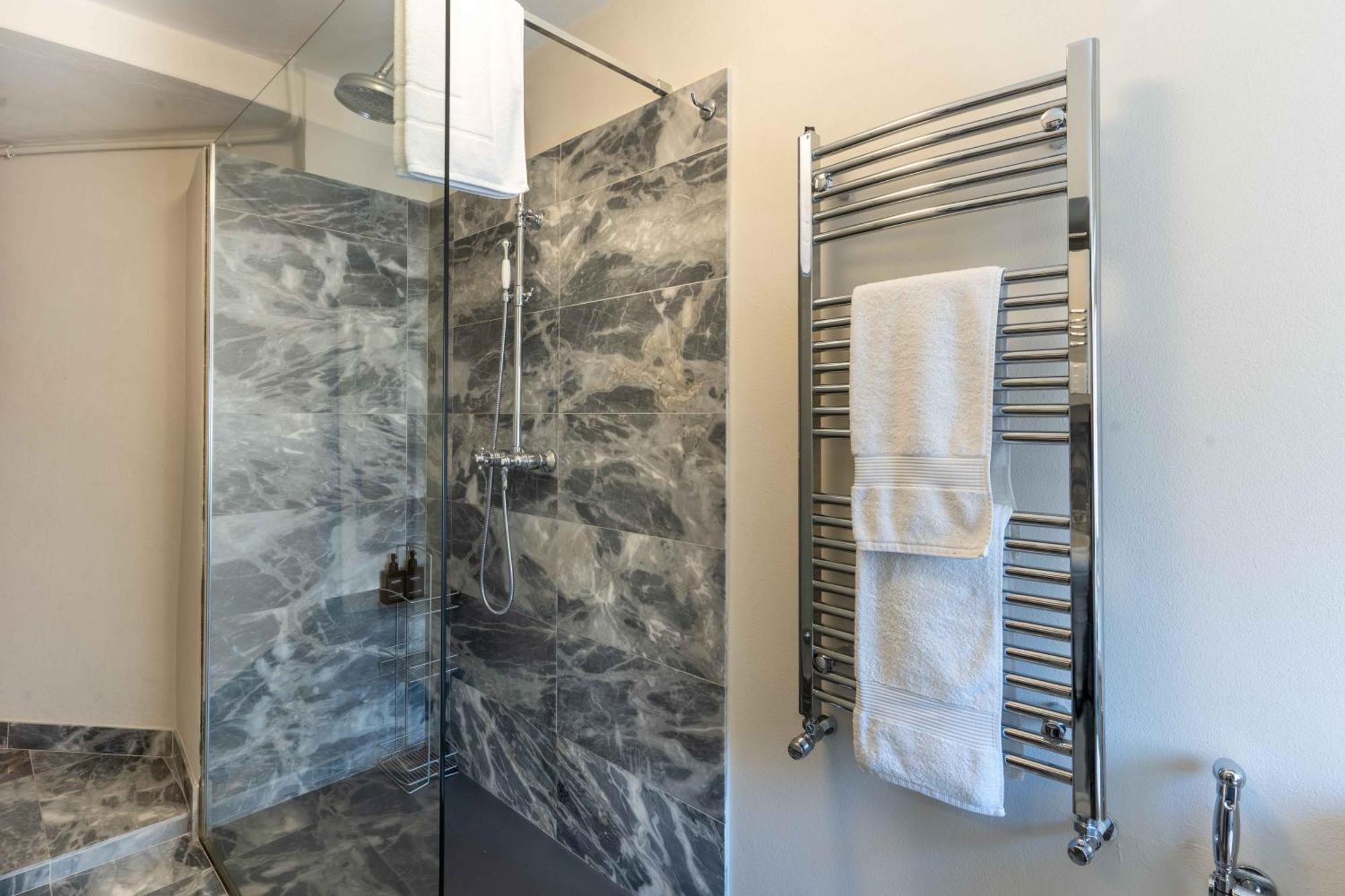 Luxury Angelio Apartment